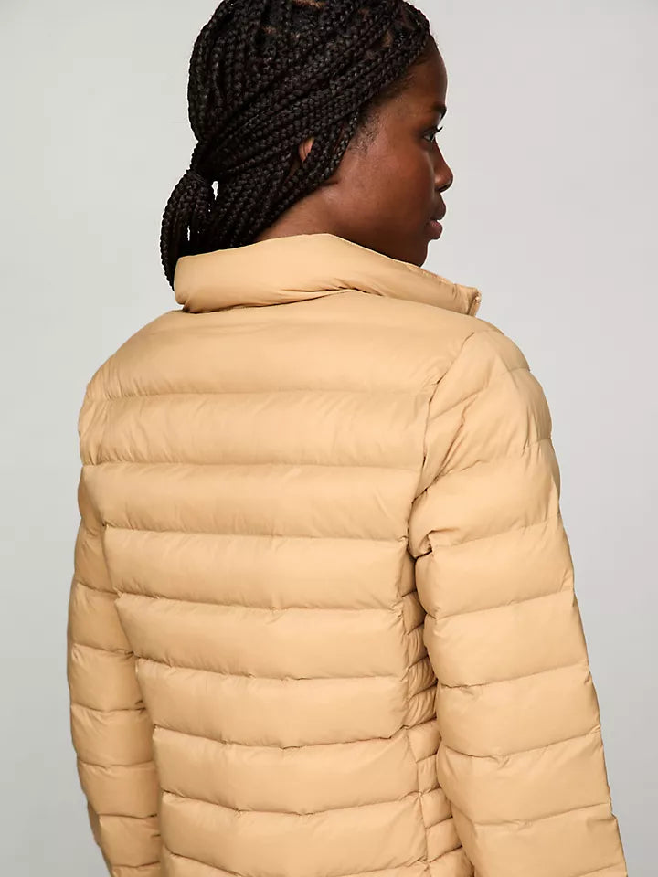 Tommy Hilfiger Chamarra puffer con gorro