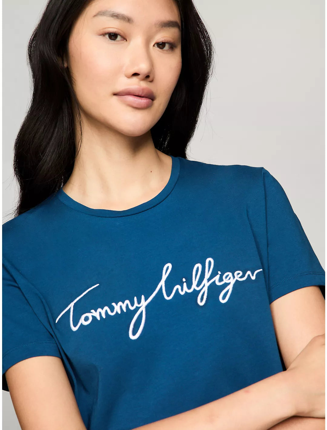 Tommy Hilfiger Playera con logo bordado manuscrita