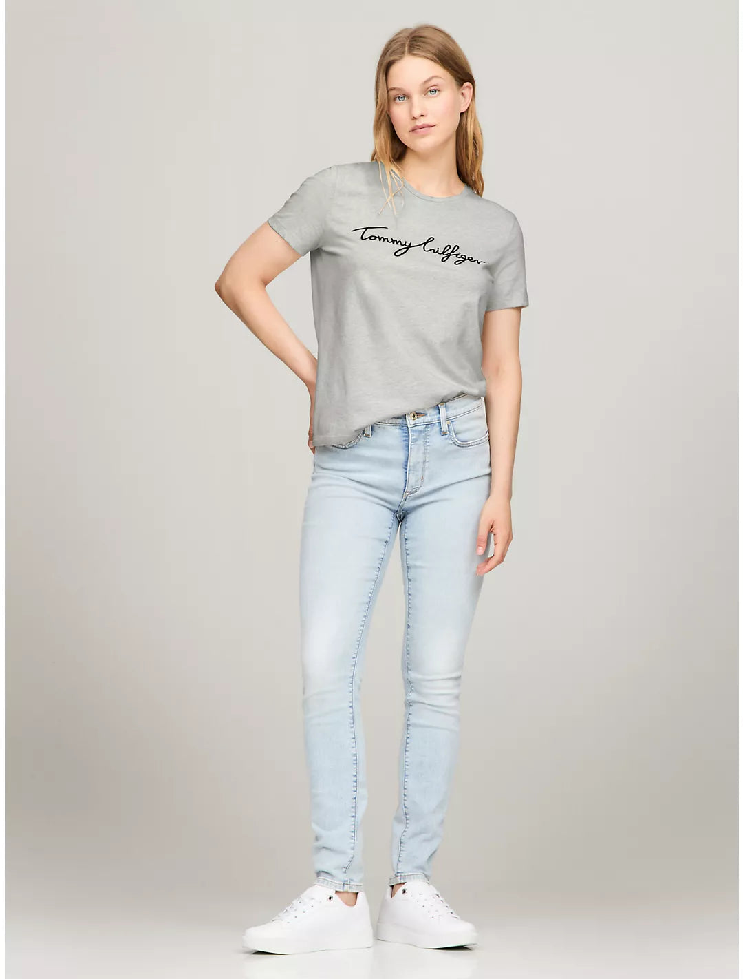 Tommy Hilfiger Playera con logo bordado manuscrita