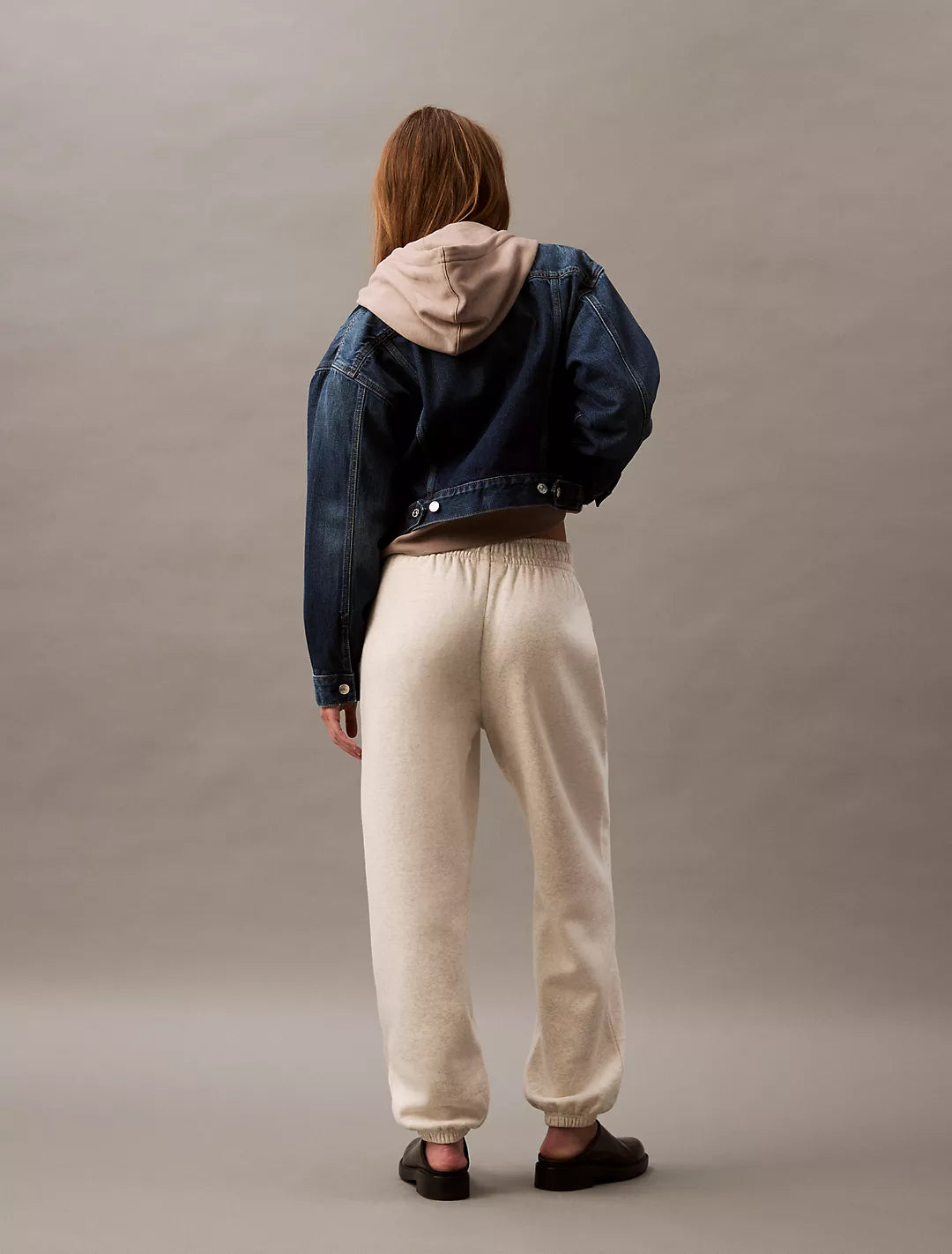 #Color_beige