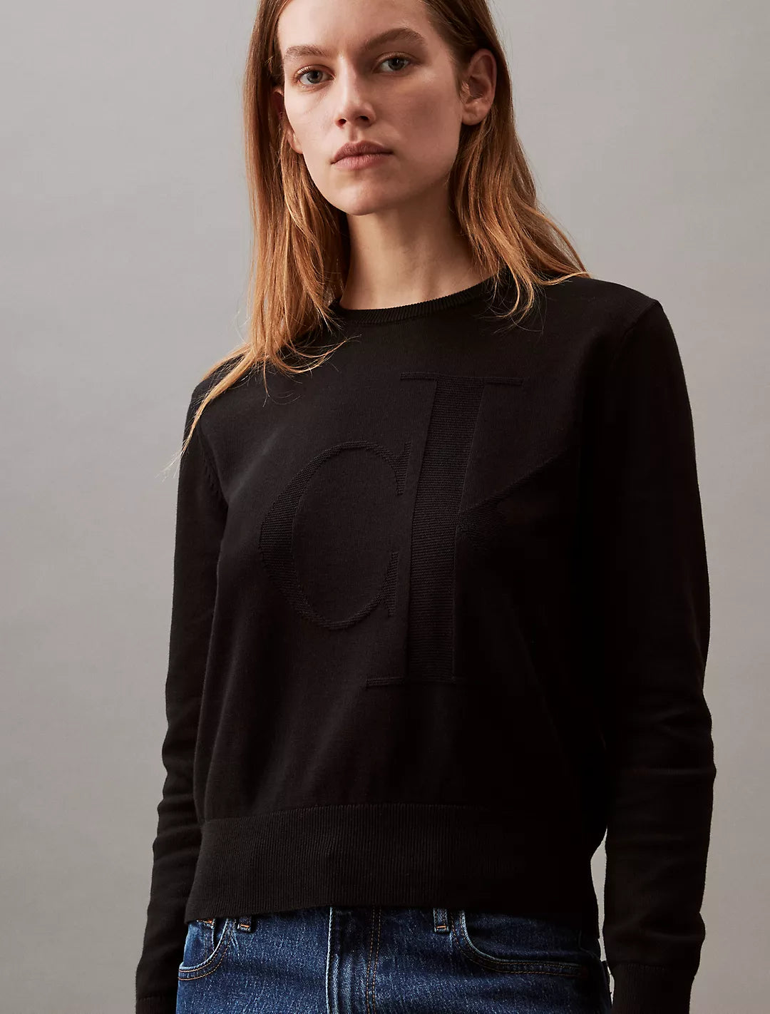 Calvin Klein Suéter cuello redondo con logo monograma