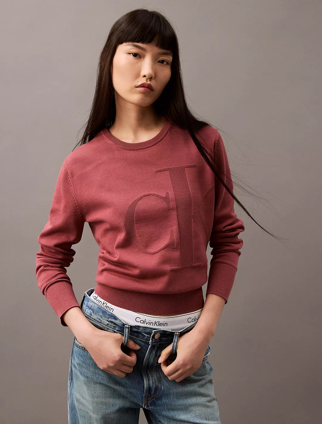 Calvin Klein Suéter cuello redondo con logo monograma