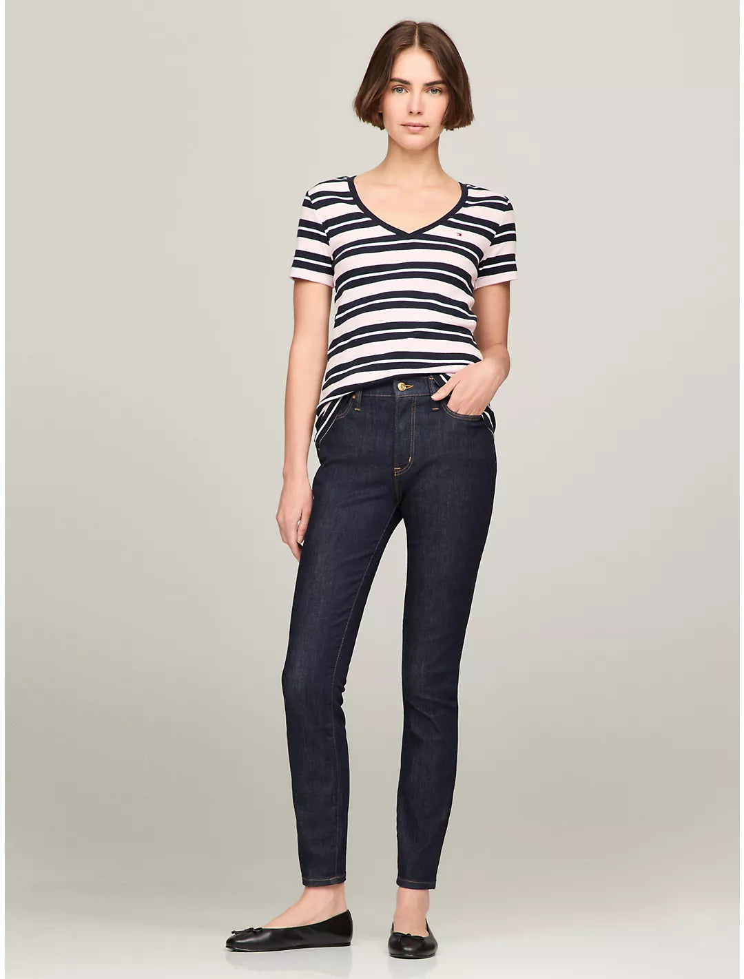Tommy Hilfiger Playera a rayas con escote en V