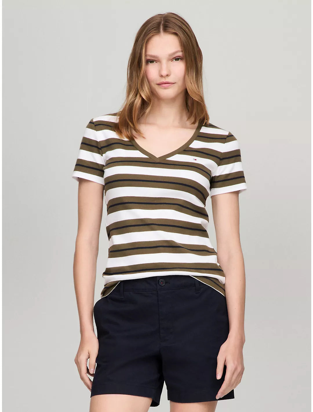 Tommy Hilfiger Playera a rayas con escote en V