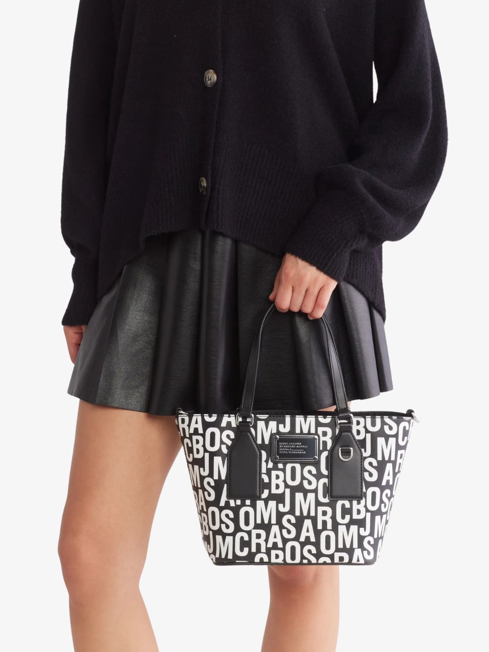 Bolso de mano pequeño con logotipo desordenado