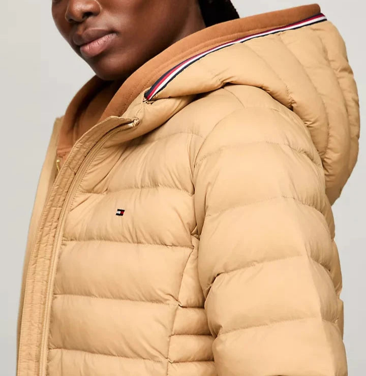 Tommy Hilfiger Chamarra puffer con gorro