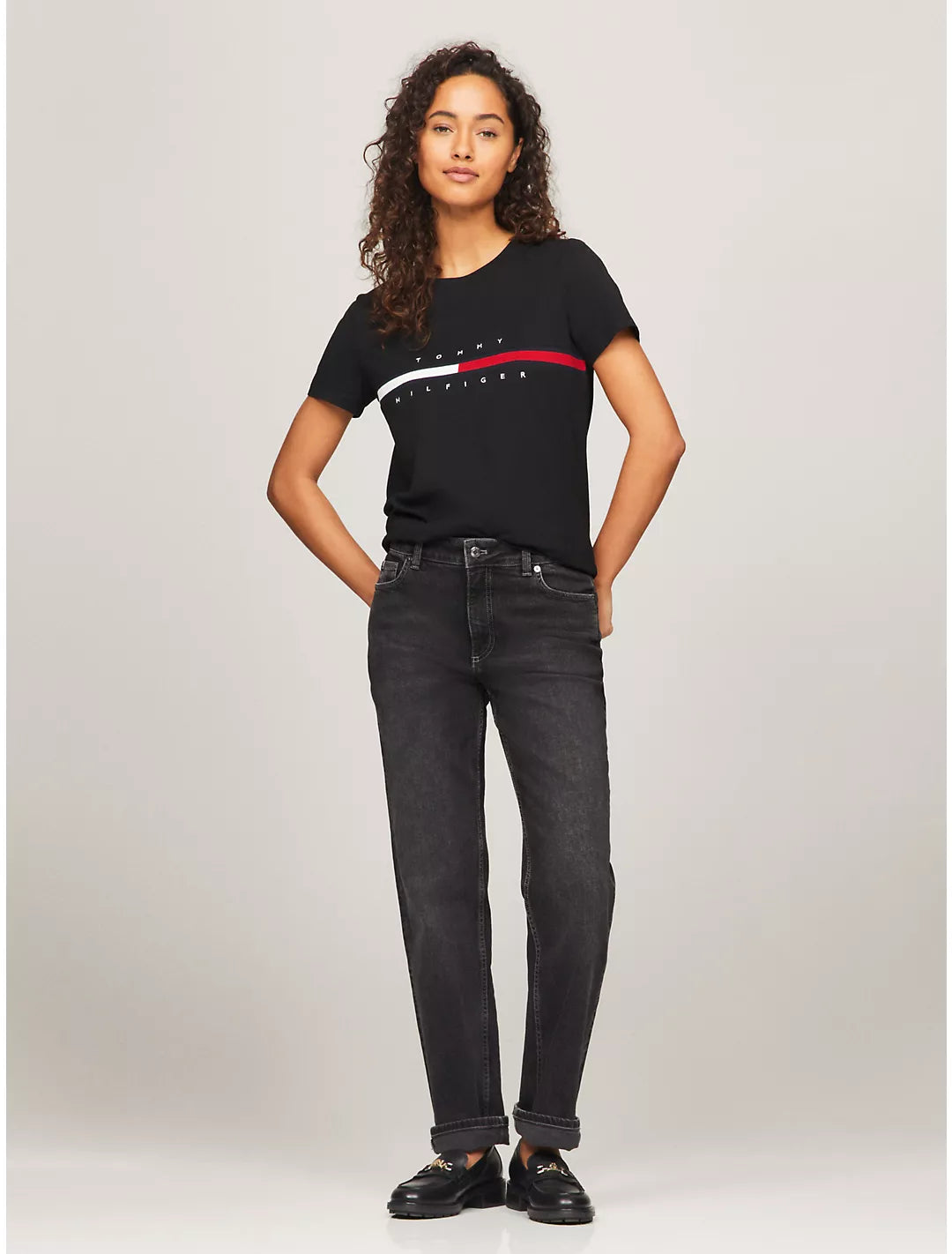 Tommy Hilfiger Playera con logo de rayas bordadas