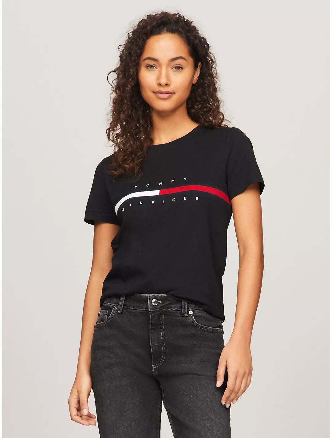Tommy Hilfiger Playera con logo de rayas bordadas