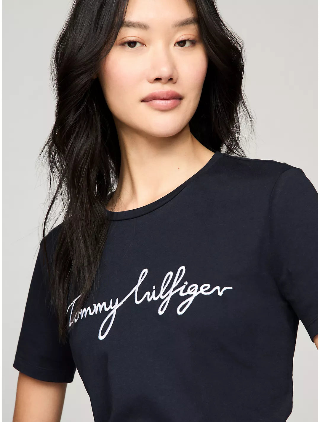 Tommy Hilfiger Playera con logo bordado manuscrita