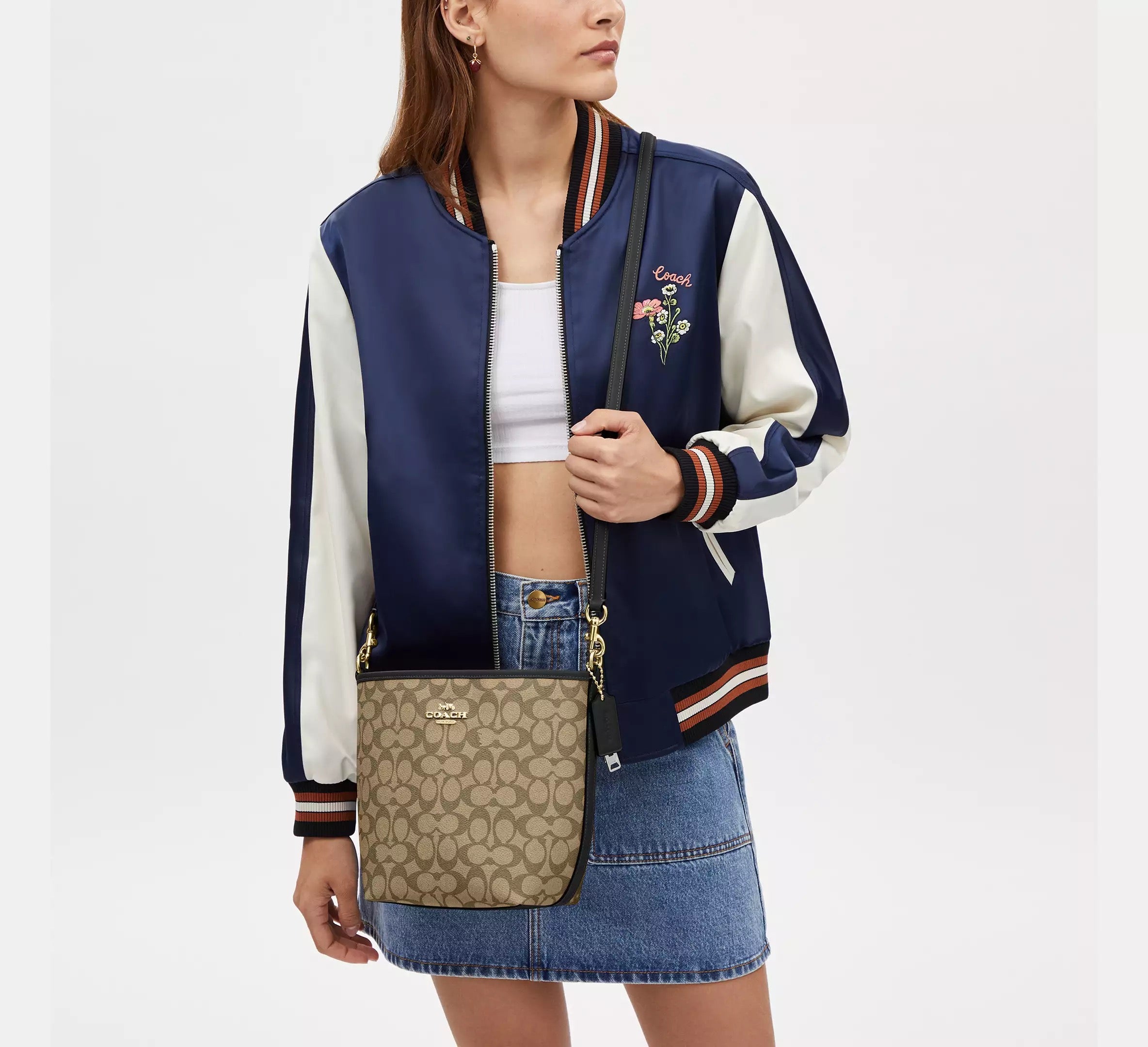 Coach Bucket con monograma